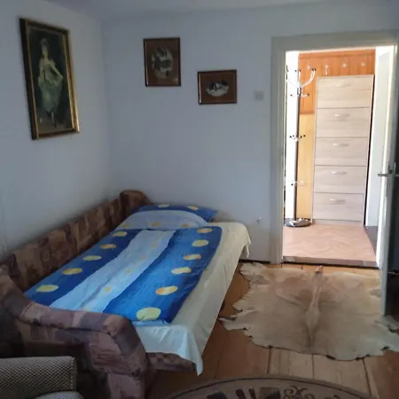 בקתה Kuca Za Odmor Lesnica