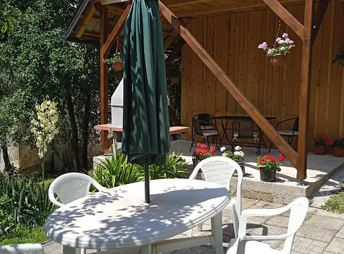 Kuca Za Odmor Lesnica * Brod na Kupi